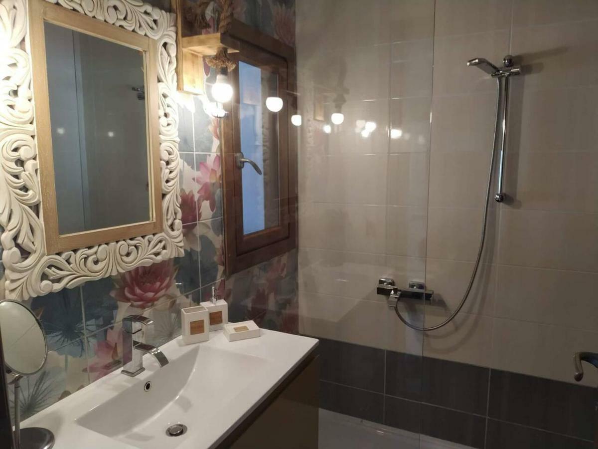 Loutraki Μοναδικής Θέσης Διαμέρισμα Στη Θάλασσα エクステリア 写真